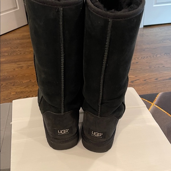 Black Suede Tall Boots u UGG brand - Picture 2 of 5